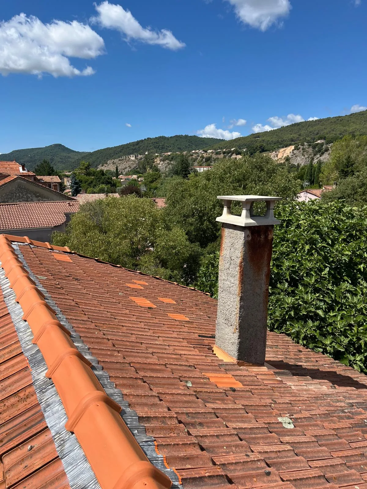 Closoir ventilé sur tuiles de Marseille